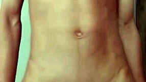 tengo 18 años y estoy dotado, ¿quieres ver mi polla grande?