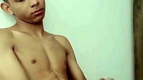 tengo 18 años y estoy dotado, ¿quieres ver mi polla grande?