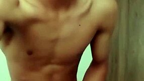 tengo 18 años y estoy dotado, ¿quieres ver mi polla grande?