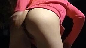 Twerking in the park and cumming while playing with myself