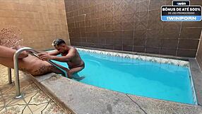 Piscininha with my lover on the stairs, banging hard