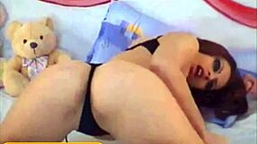 Sexy teen dirty dance on webcam