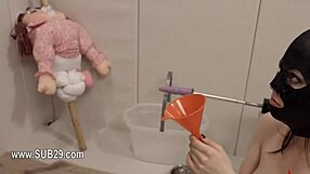 Extreme bdsm babe copulated with ropes