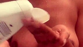 सूसिया के साथ शावर में सोपी मजा