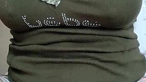 gai xinh dances live on bigo platform