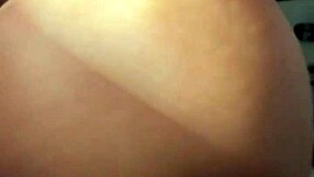 Cornflake eating Egyptian amateur girl moans and shudders when she is drenched with cum during wild fucking