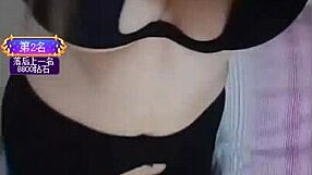 Honey Peach Host Yiyi Performs Wild Self-Pleasure in Epic Squirting Show