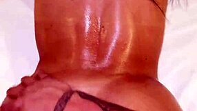 कोलंबियाई मॉडल 22 साल, पहली कास्टिंग में तेल लगाकर सेक्स करती है। वाह, क्या परफॉर्मेंस!