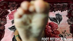 Don't you want to worship my naughty feet?