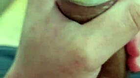 होममेड बायसेक्शुअल गे कंडोम में कम क्लाइमेक्स