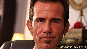 brunette teen 18+ eating box