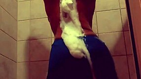 Ginger MILF's squirting orgasm: A comedic delight