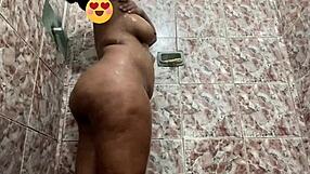 Sexy Girl Shakes Big Ass