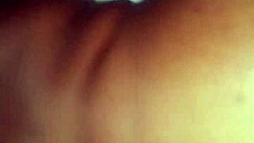 गर्लफ्रेंड और फ्रेंड ब्लैक सेटिंग में