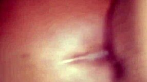 गर्लफ्रेंड और फ्रेंड ब्लैक सेटिंग में