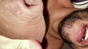 गे जवान 18+ लड़के बेयरबैक एनल चुदाई और झड़ते हैं