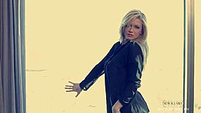 Lesbians licking pussies with toys