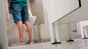 Pegação No Banheiro Do Shopping Gay! Amateurs Get Wild!