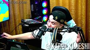 Karol Gets Wet From Hot Kiss