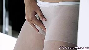 Gorgeous eurobabe dildoing herself slowly with big tits and horny toys