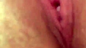 i'm that married woman getting so wet while masturbating