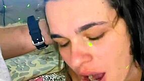 Sexy amateur wife records her naughty putaria