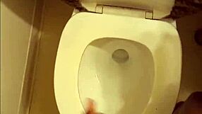 I'm chilling with this pornstar cock and wet cumshot