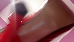 मैंने उसे अपना फुटस्टूल बनाया, फर्श के नीचे पूरा कंट्रोल