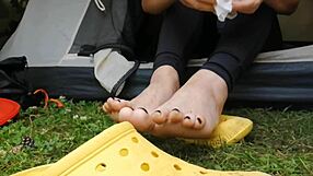 Milf Wipes Her Dirty Feet Seductively