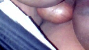 ओह वाह, उसे गांड में गहरा पसंद है, है ना? 😜