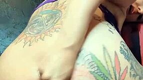 gia lov3ly stretches her tight ass with huge toys