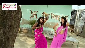i love watching this bhojpuri hot song nipple show