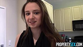 Young real estate agent with big tits in homemade action