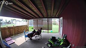 उसने पब्लिक जगहों पर मेरा लंड चूसने से खुद को रोक ना सका