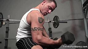 हॉट गे लड़के जोरदार हार्डकोर एक्शन में जुनूनी मूव्स के साथ डूब गए