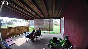 उसने पब्लिक जगहों पर मेरा लंड चूसने से खुद को रोक ना सका