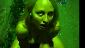 Stunning gf gives blowjob in the street at night