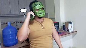 unas latinas llegan a mi fiesta de cumpleaños para bailar sexy