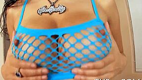 I'm so horny for that juicy facial, she said.