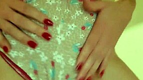 c�mera escondida flagra vizinha gostosa tirando sua roupa ao dan�ar safada seduz com vontade rabo gostoso