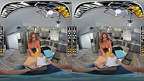 Virtual Porn - Big Tits Milf Richelle Ryan Stars in VR Scene