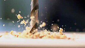 बड़े बूब्स वाली Ashley Adams को गांड में गहरा मज़ा चाहिए