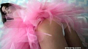 ओएमजी, स्वेता गुलाबी बैलेरीना टूटू ड्रेस में डांस करते हुए कितनी क्यूट लगती है