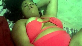 novinha se tocando gostoso sozinha.