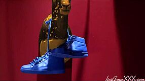 Lexi amor flaunts her ebony ass in this lively promo video