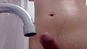 Lust epidemic's 59th episode: The stunning beauty punches the prince’s ass and the girl is left in shock