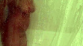 mandeezy4u2 bathes in the shower with her tits