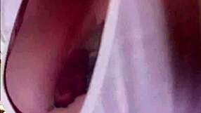 mi esposa mamando y mostrando tetas