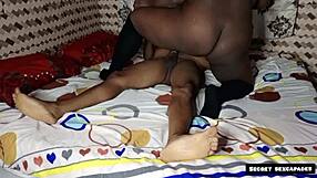 बीबीडब्ल्यू हाउस मेड ने मेरे लंड को प्रो की तरह चढ़ा जब बीवी दूर थी