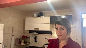 Preparando Um Cafezinho Da Manha Do Jeito Que Gostam